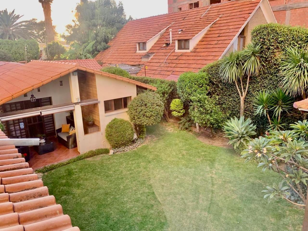 Apartamento Con Jardin Cochabamba Exterior photo